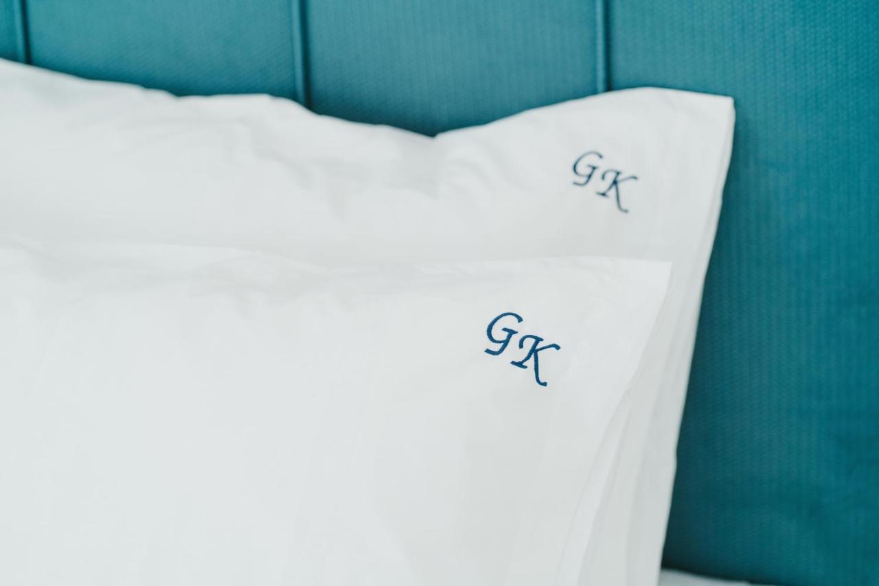Blue And White Luxury Suites Nea Kallikrateia エクステリア 写真