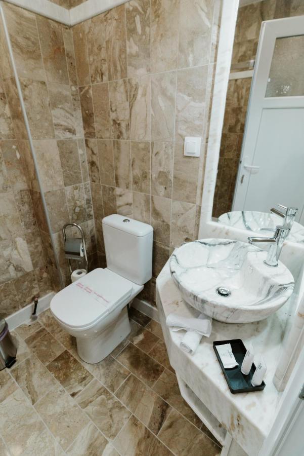Blue And White Luxury Suites Nea Kallikrateia エクステリア 写真